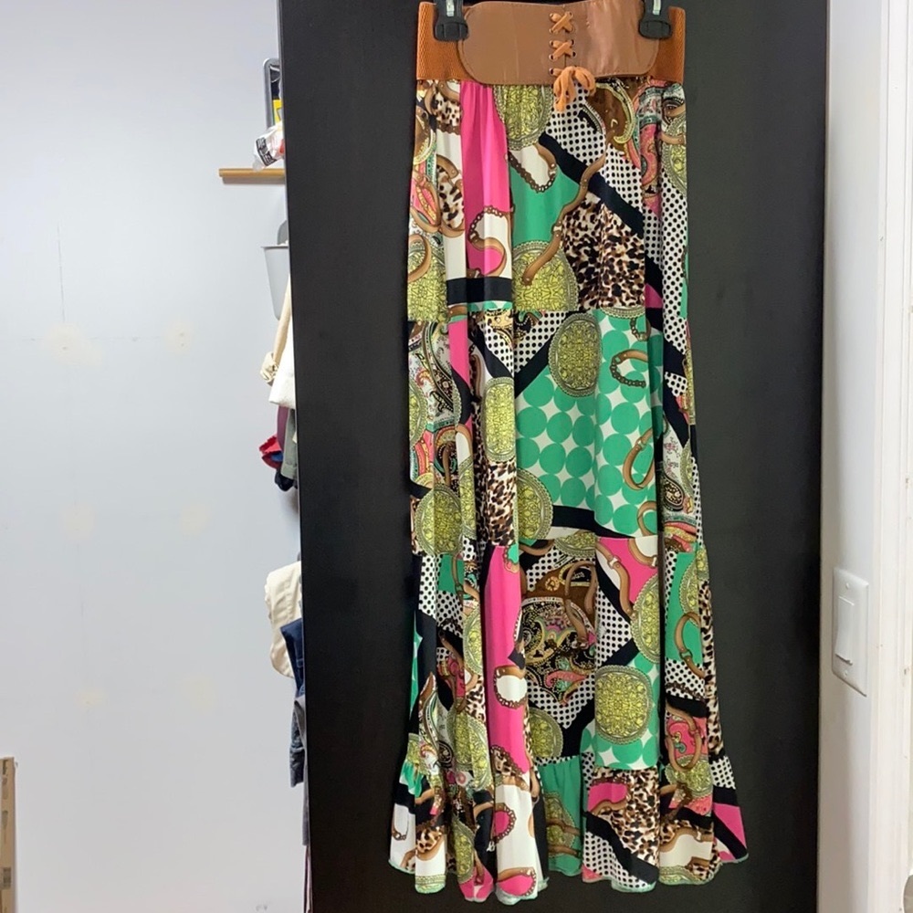 Magic stretch skirt.